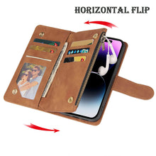 Charger l'image dans la galerie, Casekis Classic Clamshell Phone Case Brown